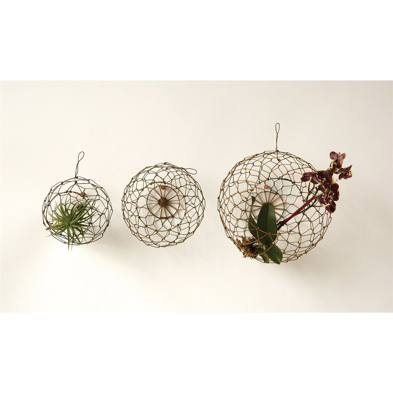 Medium Wire Hanging Basket